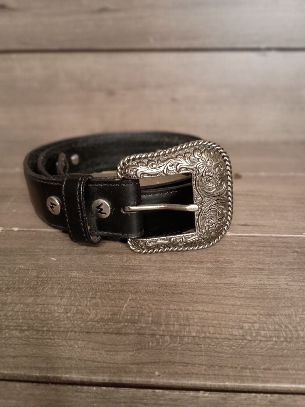 Wrangler Men's Western Belt Size 38 Full Grain Leather Engraved Buckle Medallion